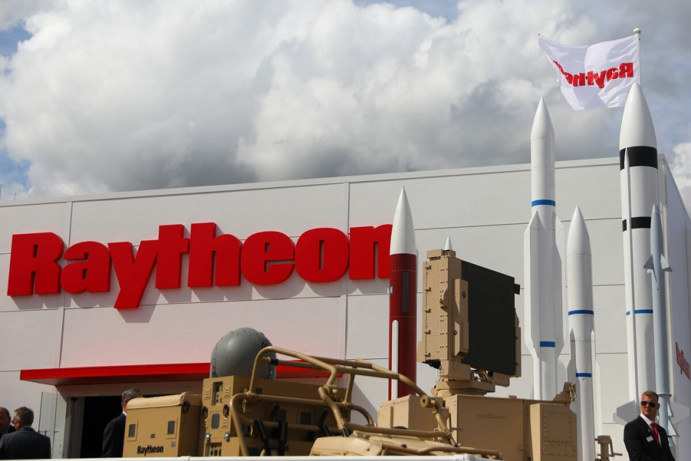 Французский производитель авиадеталей Safran нацелился на покупку подразделения управления полетами Raytheon за $1 млрд